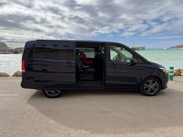 Imagen lateral mercedes vito azul para transfers